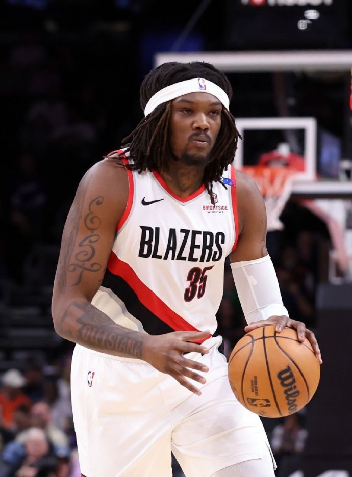 LOL英雄联盟赛事指南-太阳球员努力恢复训练状态，希望尽快回归赛场