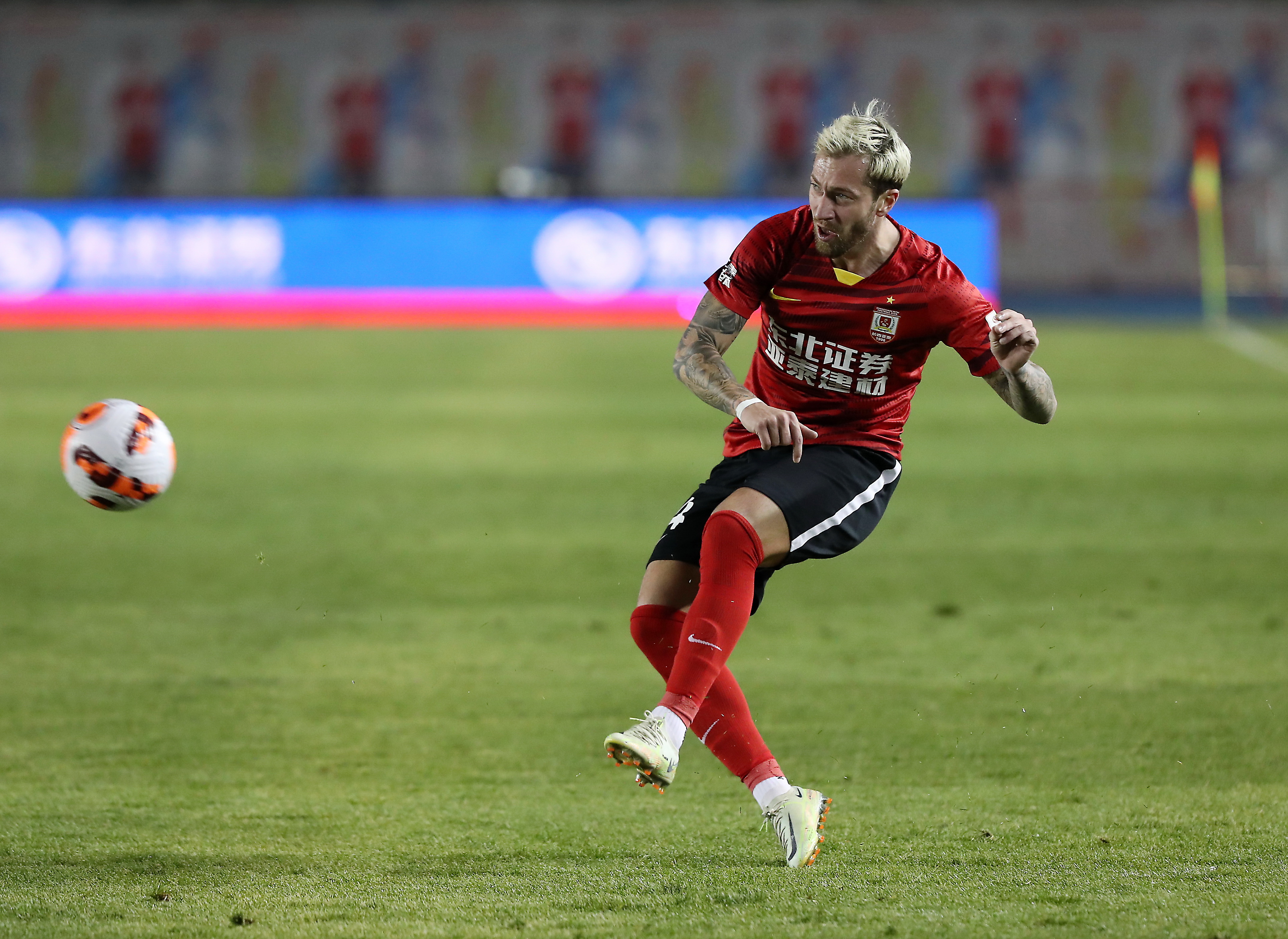 太阳球员努力恢复训练状态，希望尽快回归赛场