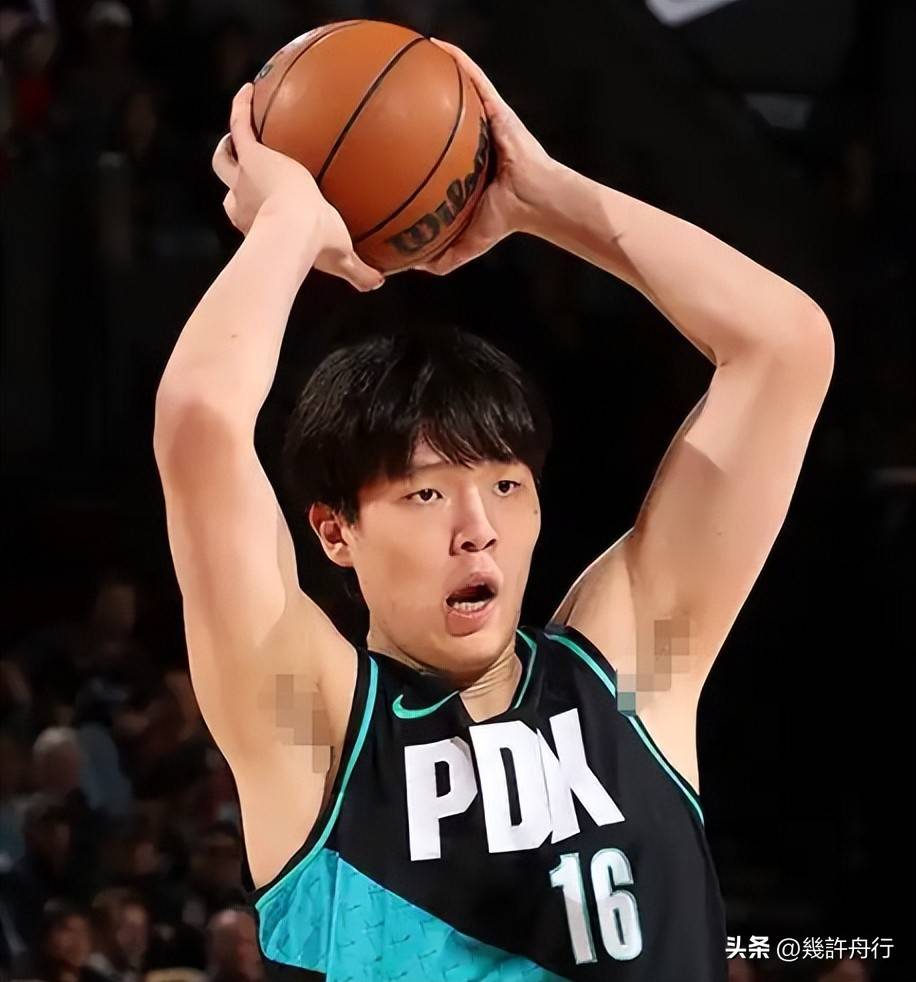 LOL直播入口-球员在最新篮球比赛中刷新个人纪录